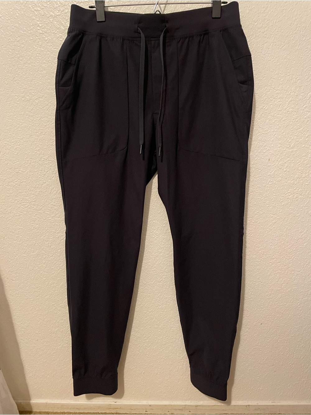 Men’s Lululemon Warpstreme Jogger Pants in Black. - Picture 5 of 7